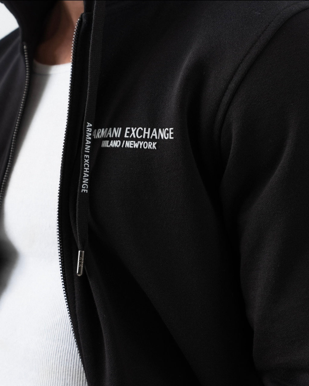 Armani Exchange Duks