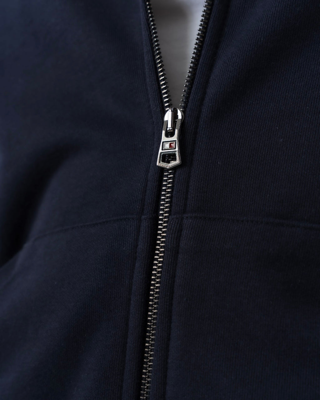 Tommy Hilfiger "Arm Logo" Duks