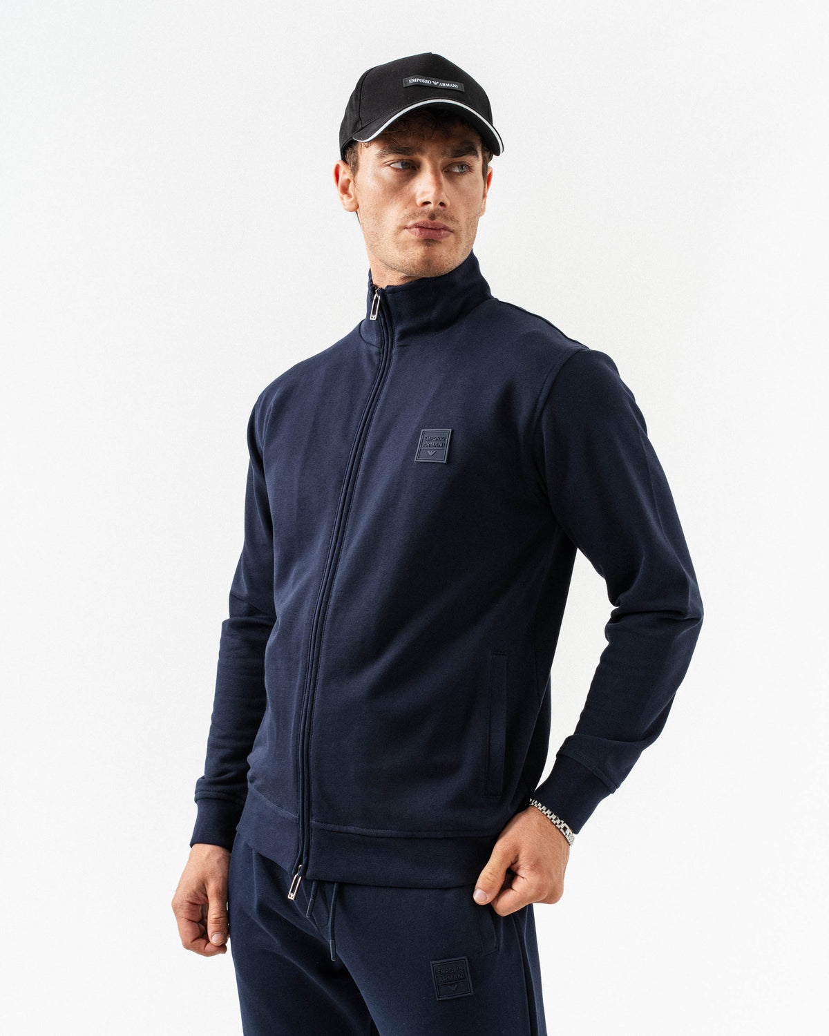 Emporio Armani "Signature" Duks