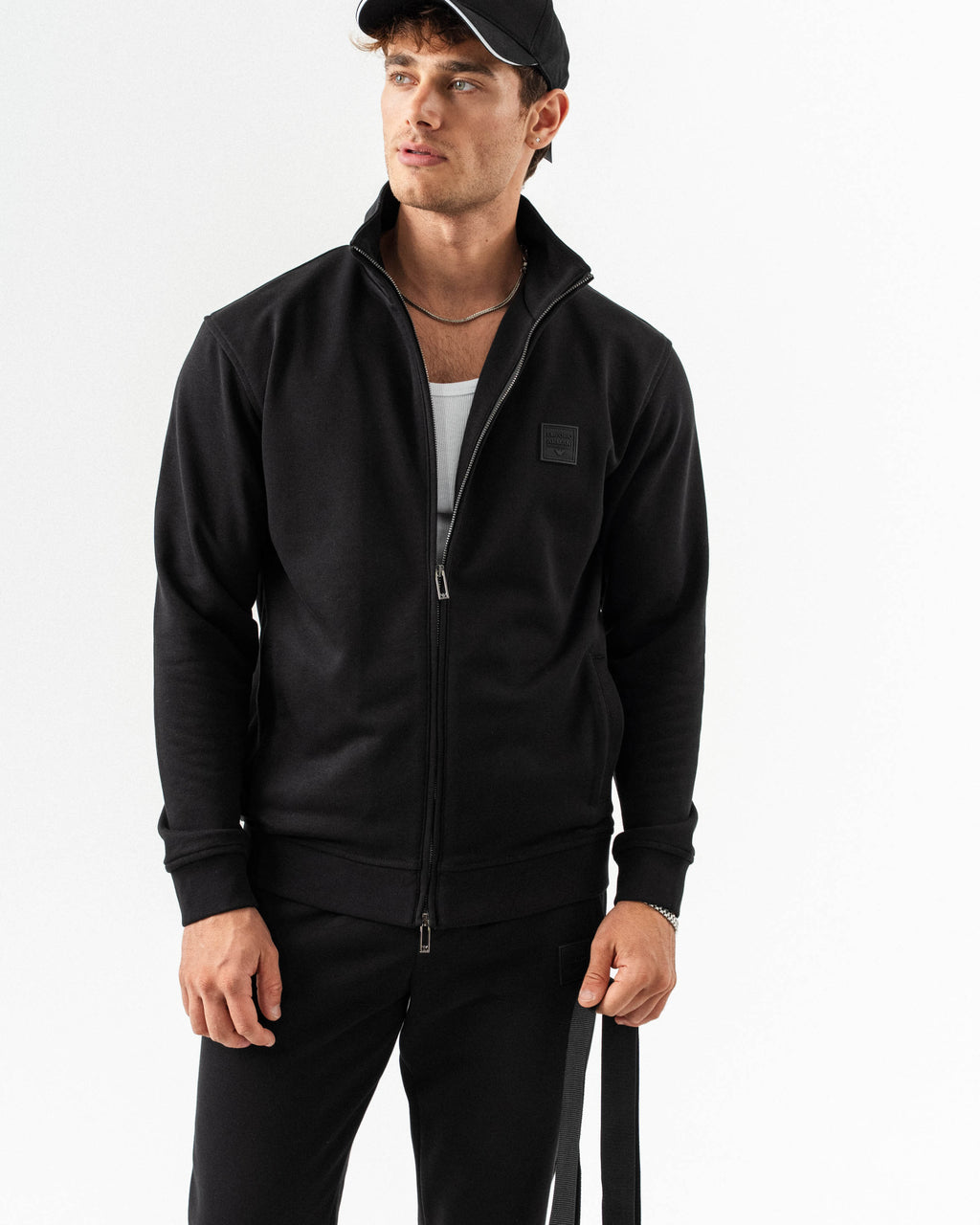 Emporio Armani "Classic" Duks