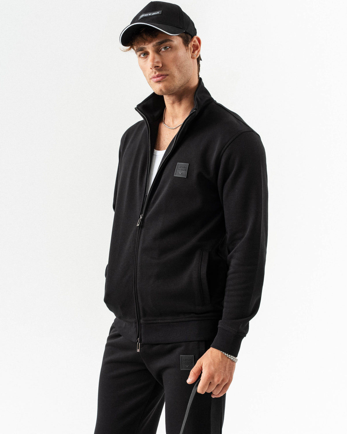 Emporio Armani "Classic" Duks